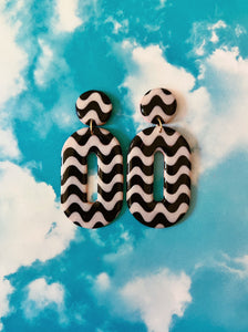 XL Black and White Drippy Mod Ovals